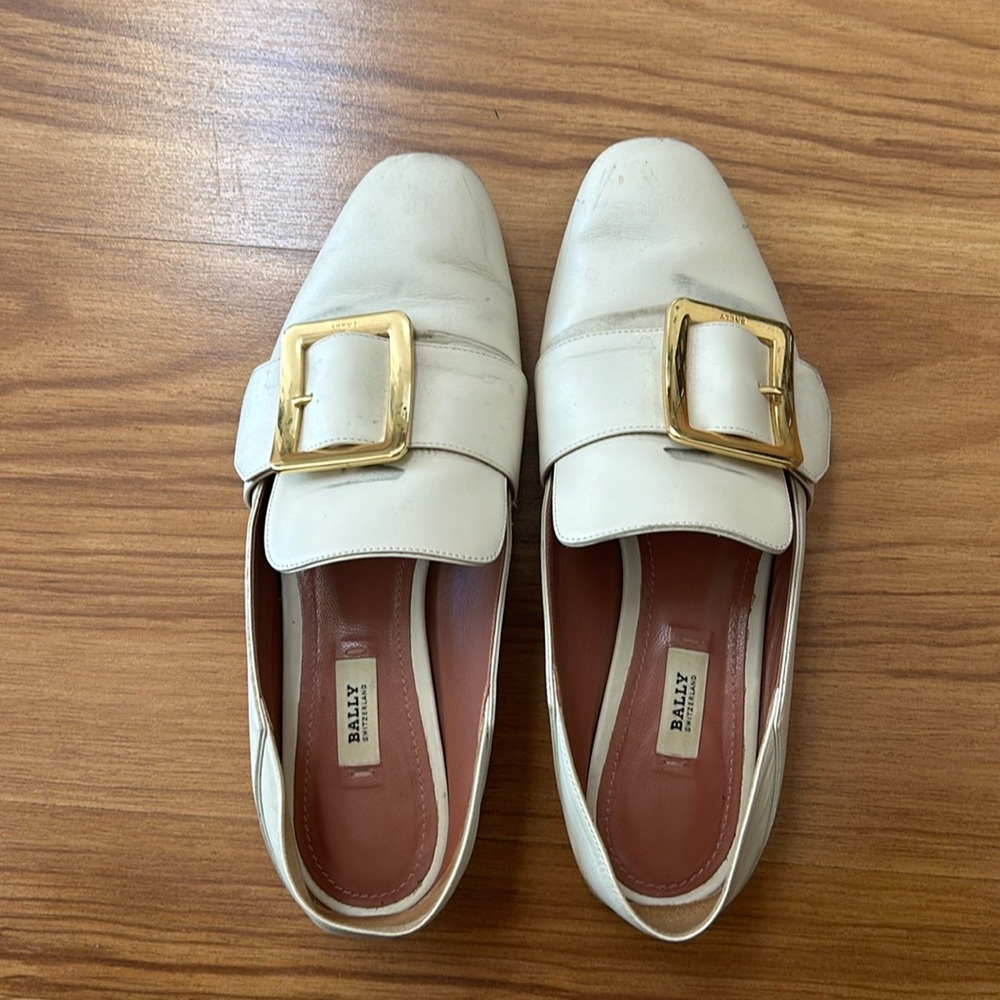 Bally Janelle buckle loafer